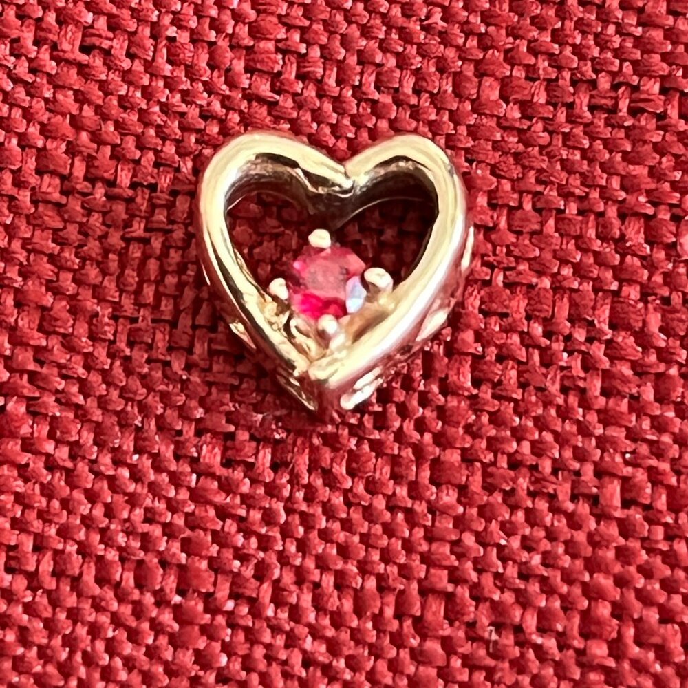 10K NF Yellow Gold Heart Charm Pendant With Red Stone